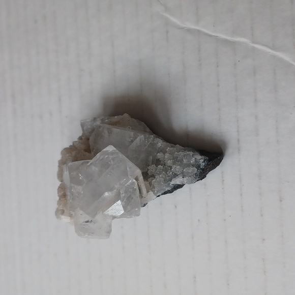 4/$60 Raw White, Clear & Gray Crystal  - Gemstone - Picture 4 of 8